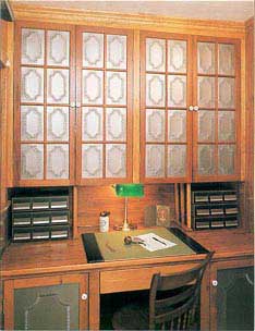 RP-1071A desk featuring punched tin panels